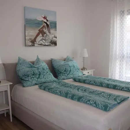 In Medulin/istrien 36035 Apartment *